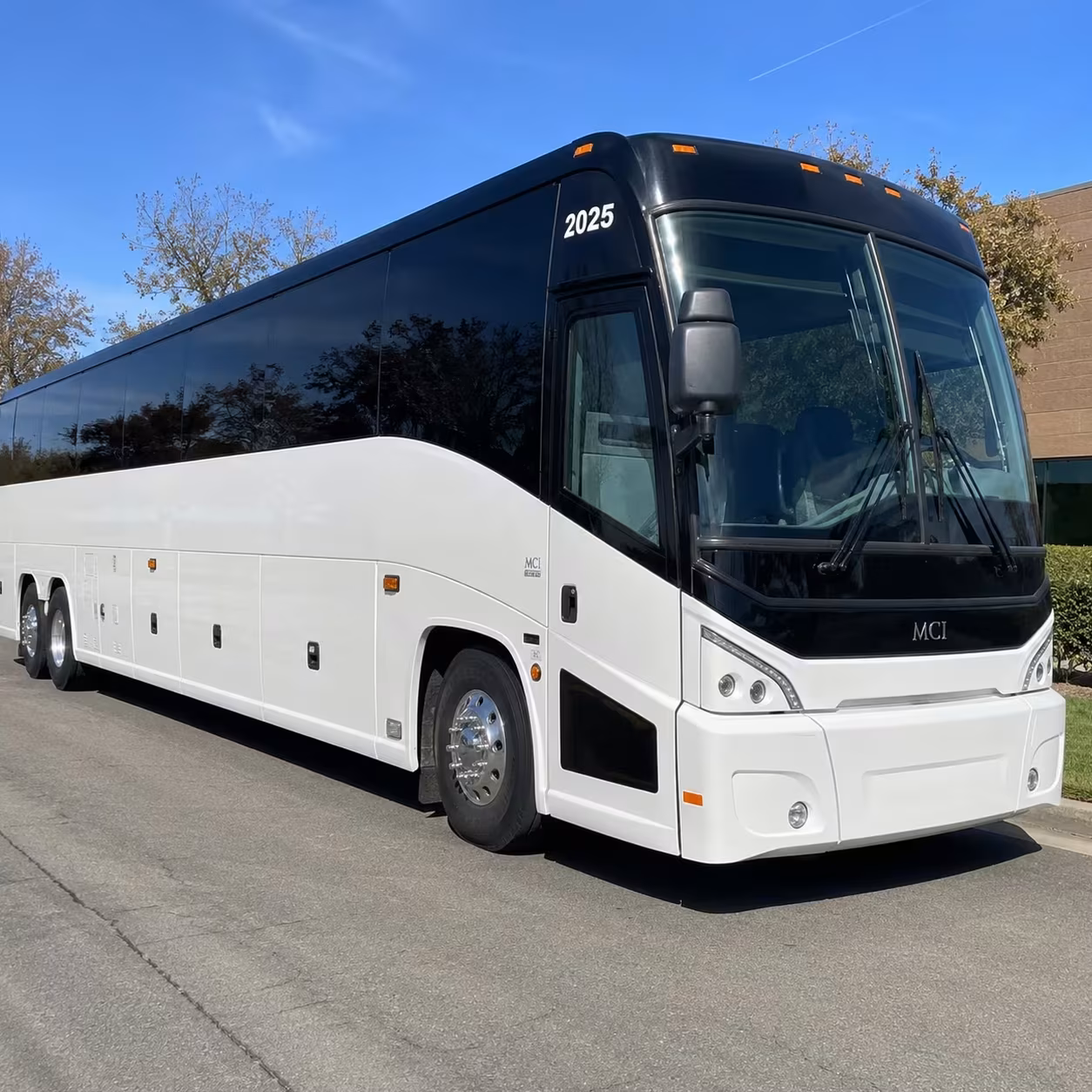burbank charter bus rentals for los angeles zoo field trips