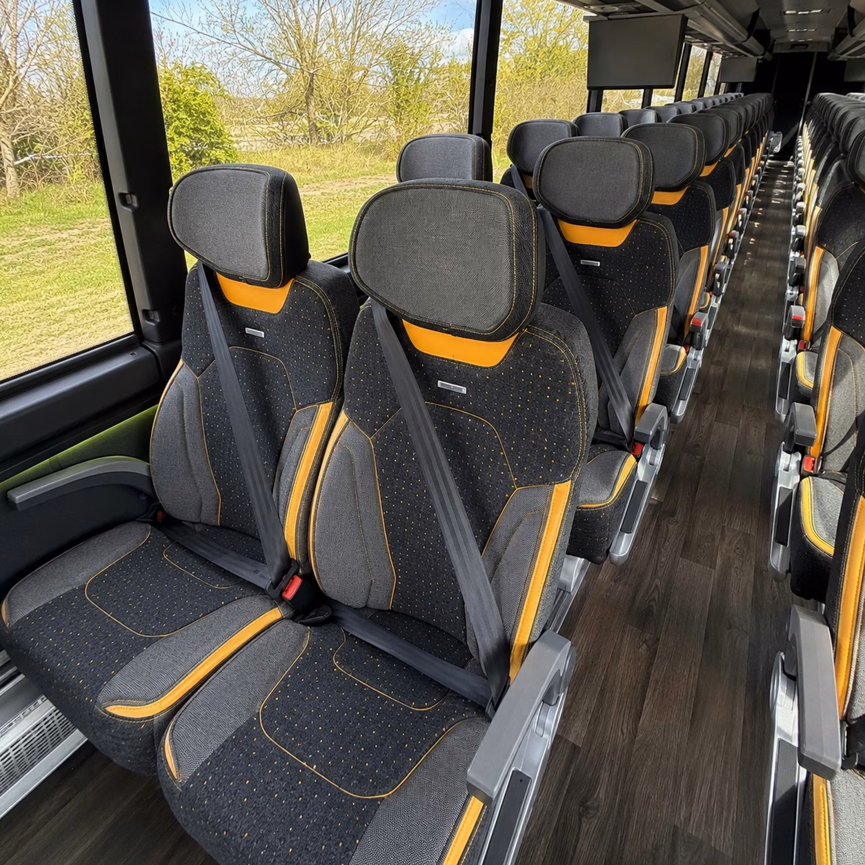 burbank charter buses