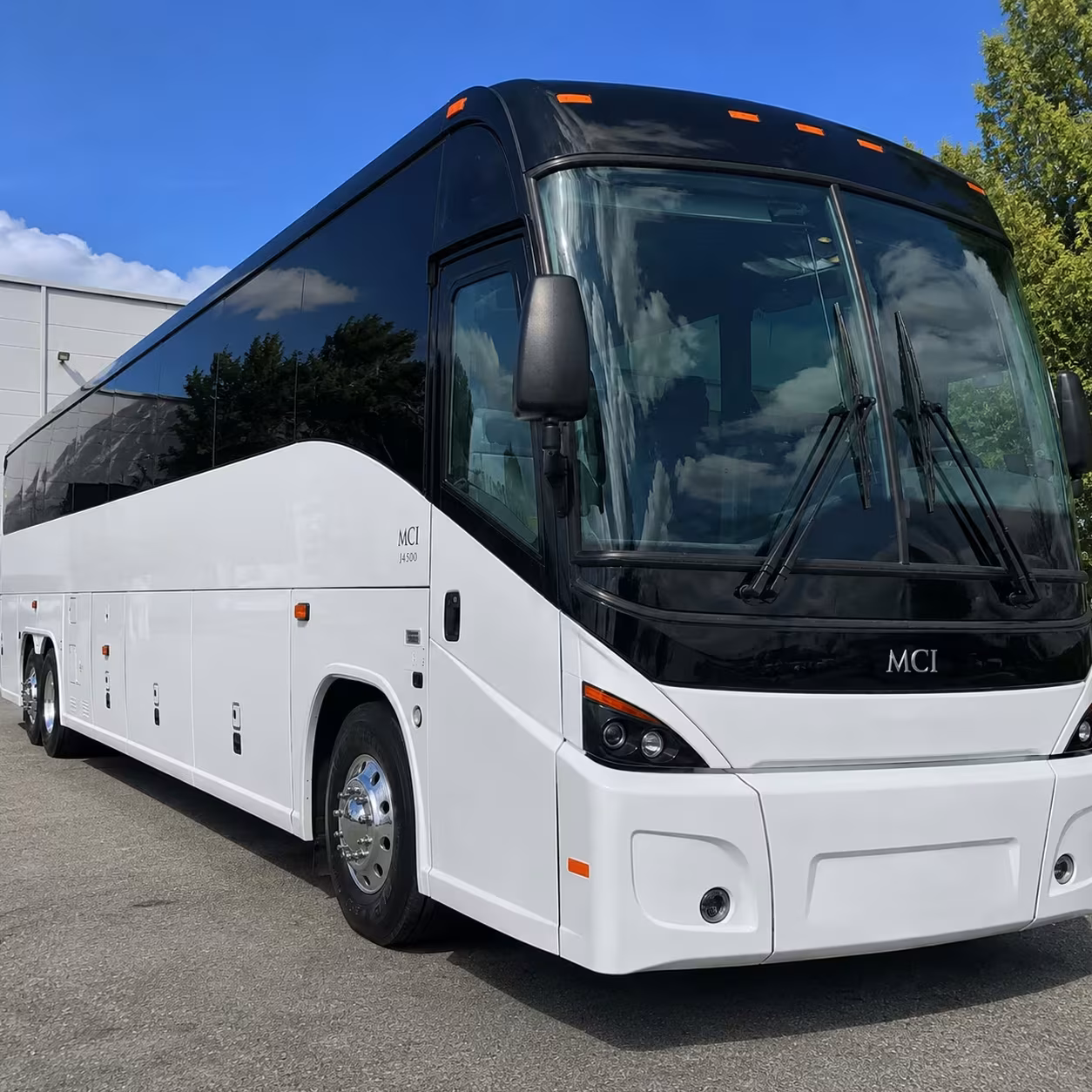 burbank employee shuttle bus routes to metro and metrolink