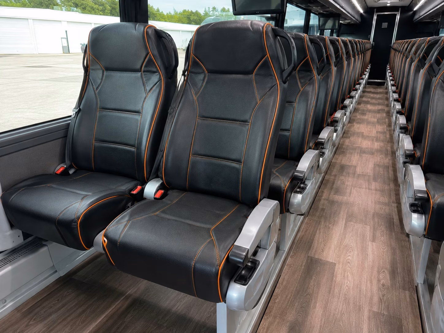 burbank wedding shuttle buses from hotels to the ceremony